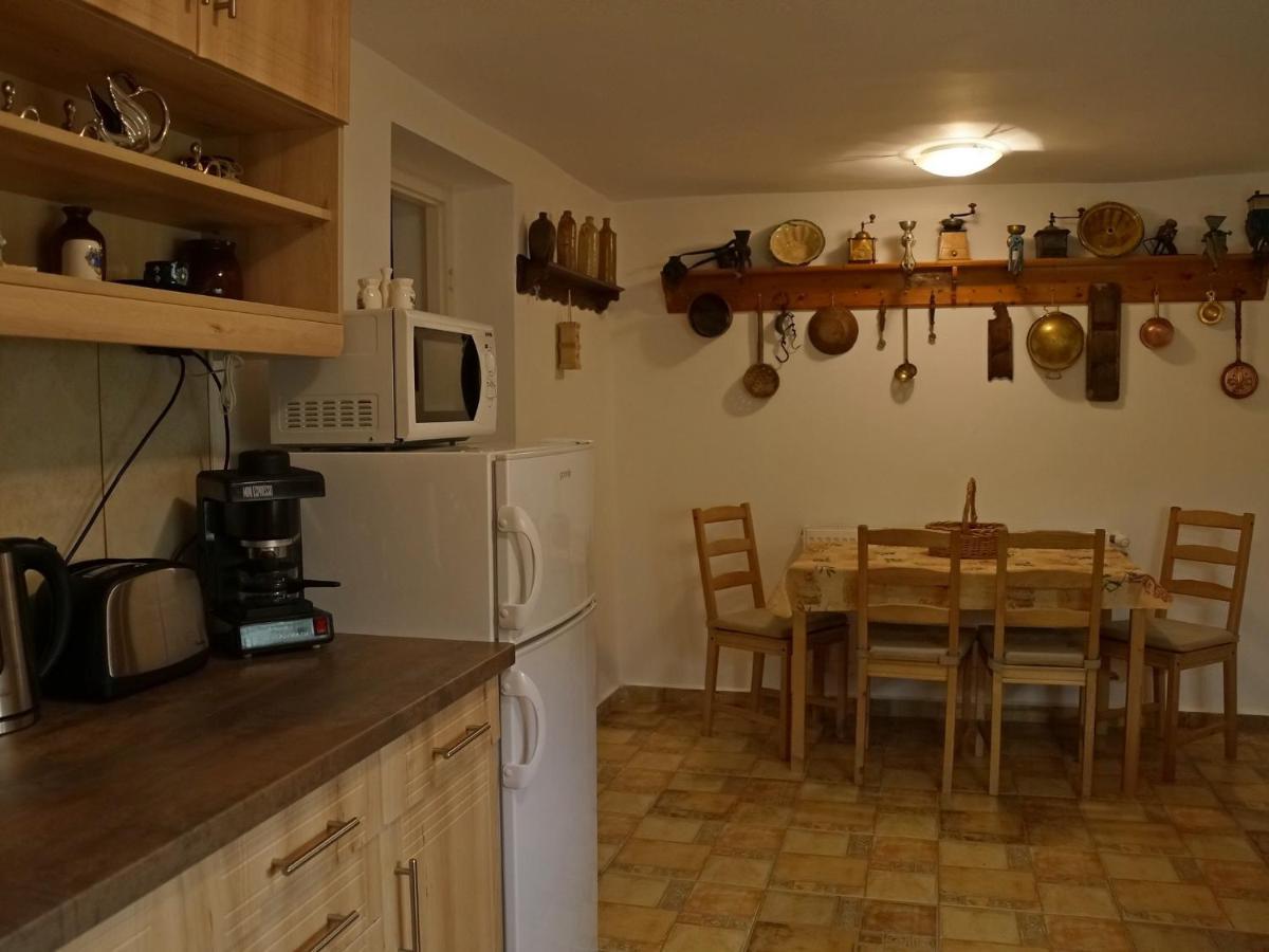 Fenyves Vendeghaz Apartment